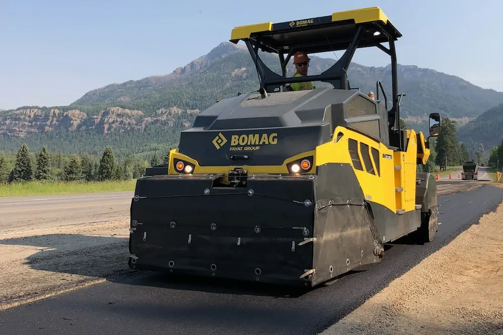 BW 18 RH pneumatic tire roller