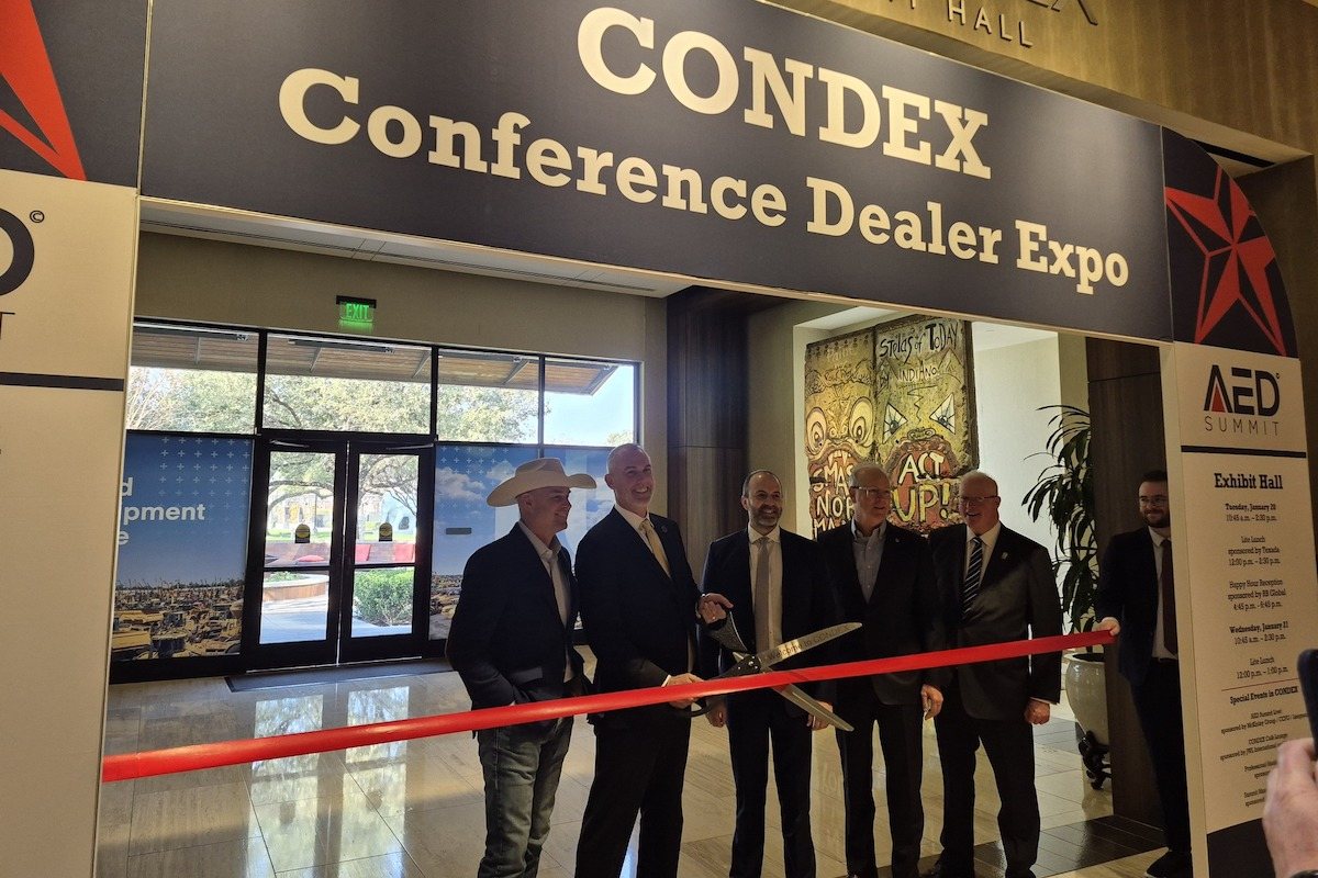 The AED Summit held a ribbon-cutting ceremony for the CONDEX exhibitor floor.