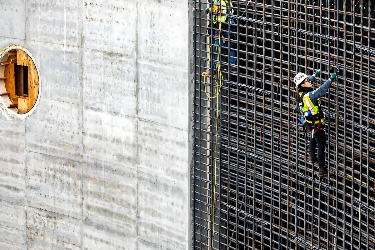 Incidents don’t occur because a checklist wasn’t completed, but because attention wasn’t on high-risk activities. (Photo courtesy Robby Brown + Sundt Construction)