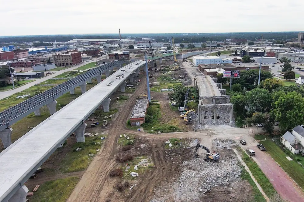 Demolition of the existing viaduct continues as its replacement structures take shape. (Photo courtesy of Bartlett & West)
