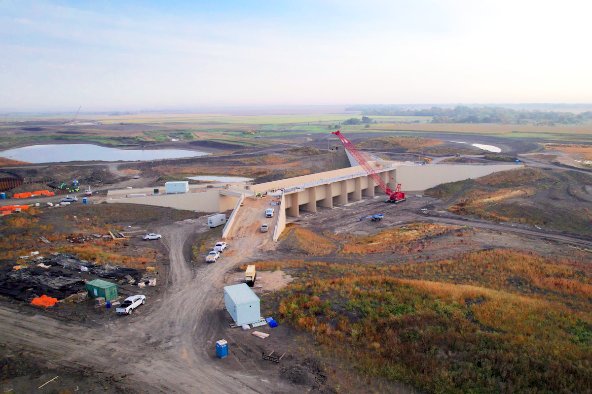 Work progresses on the Maple River Aqueduct, part of the Fargo-Moorhead Area Diversion project. (Photo courtesy of Red River Valley Alliance)