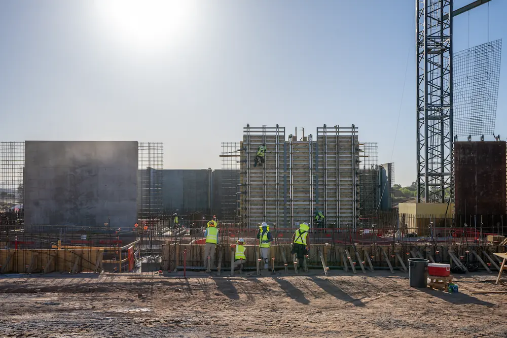 Prior planning and the right expertise help crews work efficiently across multiple elevations during foundation and wall forming.