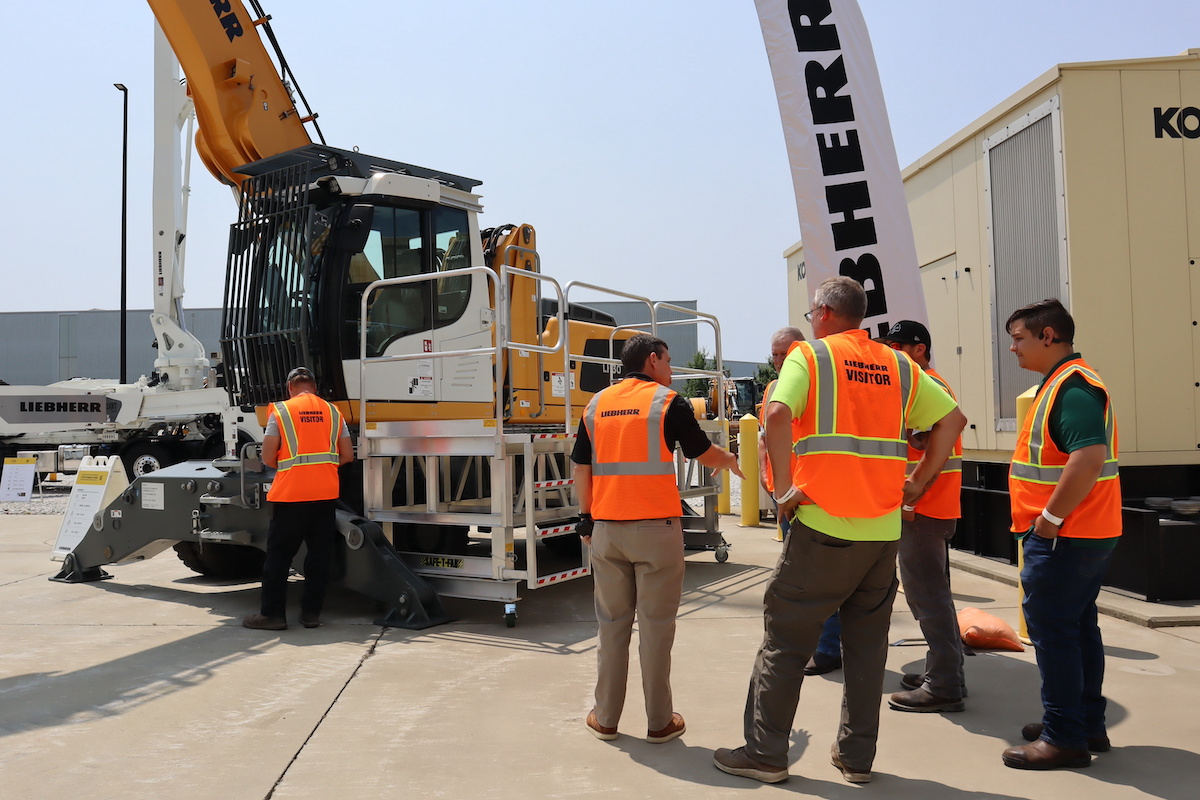 Participants were able to interact with multiple machines at the Liebherr LES 2025 Open House.