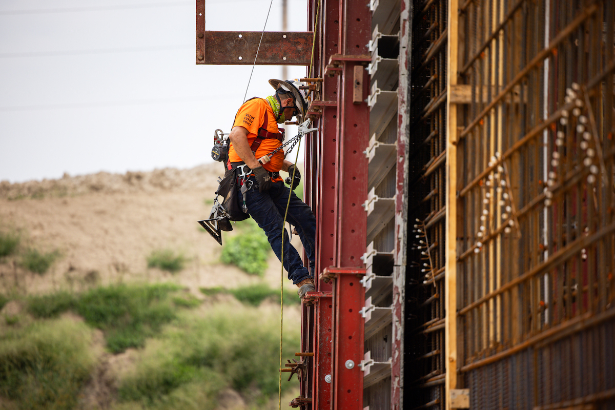 Throughout the project, CAS self-performed key scopes such as excavation, concrete formwork, and process piping.