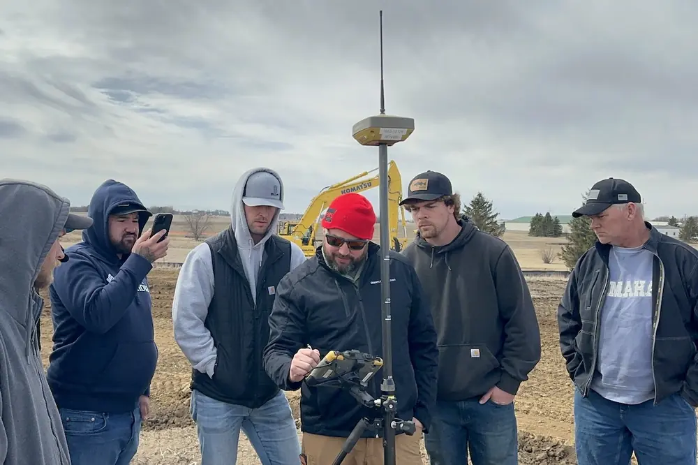 Lead Technology Solutions Expert Chris Potter provides GPS technology training to customers at the Rochester branch in Byron, Minnesota.