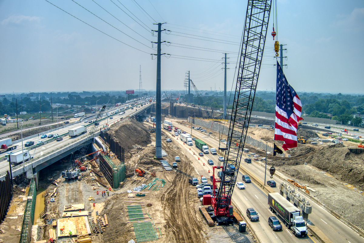 Performing construction work in a confined space is a challenge that requires the team to plan more carefully.