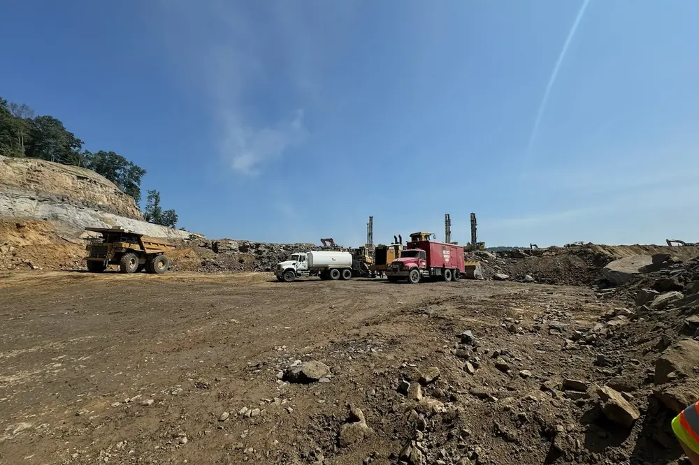 Crews perform drill maintenance on the project site for Poplar Creek Phase B.