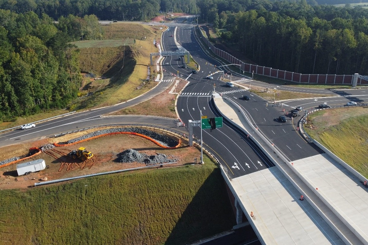 Digital synchronization tools across three separate design-build contracts enabled all 18 miles of Complete 540’s first phase to open simultaneously.