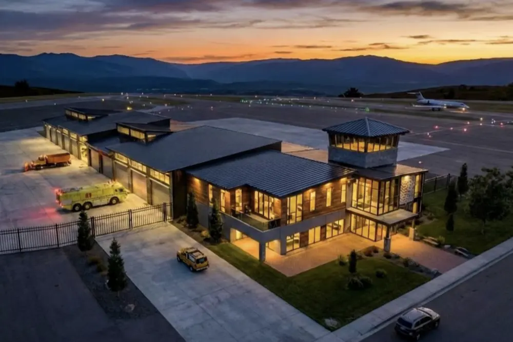 New aircraft rescue and firefighting and snow removal equipment facility concept