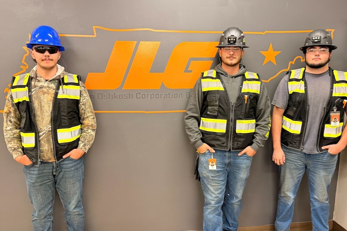 Students from Tennessee College of Applied Technology work at JLG to gain industry experience.