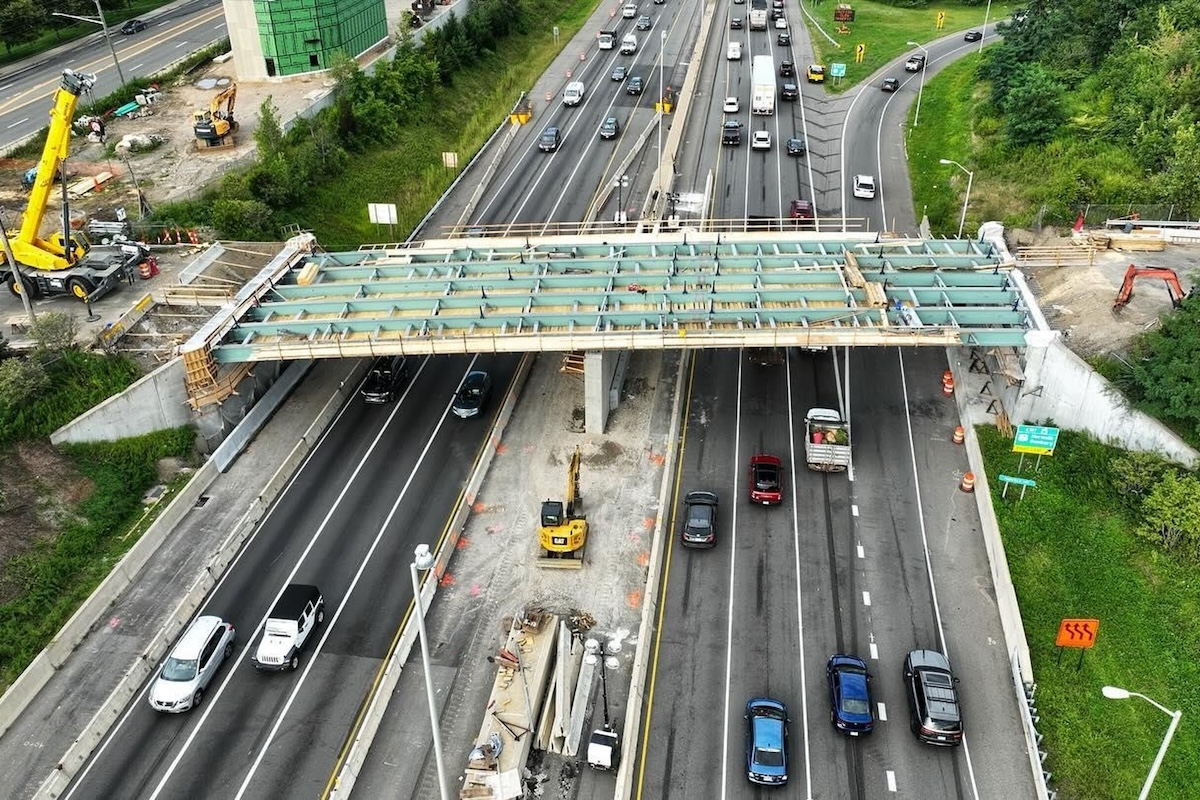 Construction of the new Fairfield Avenue Bridge finished ahead of schedule and under budget.