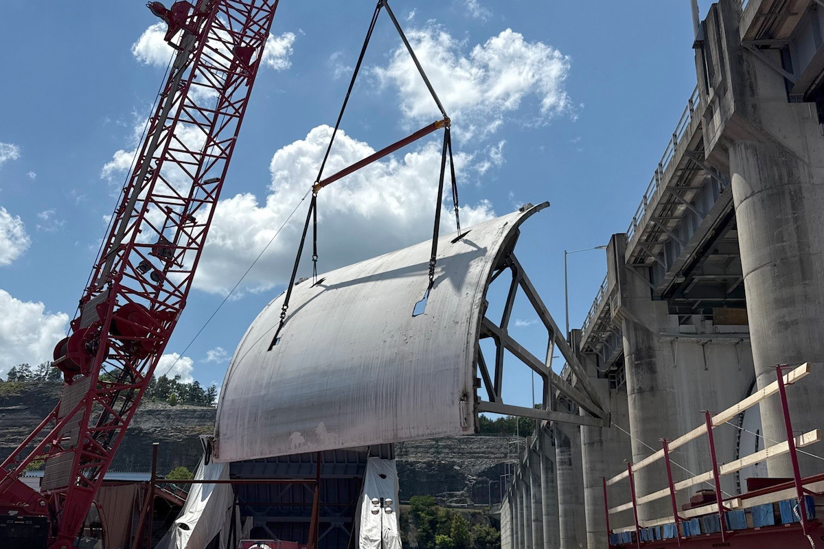 The USACE Nashville District and its contractor, American Bridge Company, hoisted the 37-foot-high by 50-foot-wide gate and placed it on a work barge on Lake Cumberland. (USACE photo courtesy of Joshua Gantt)