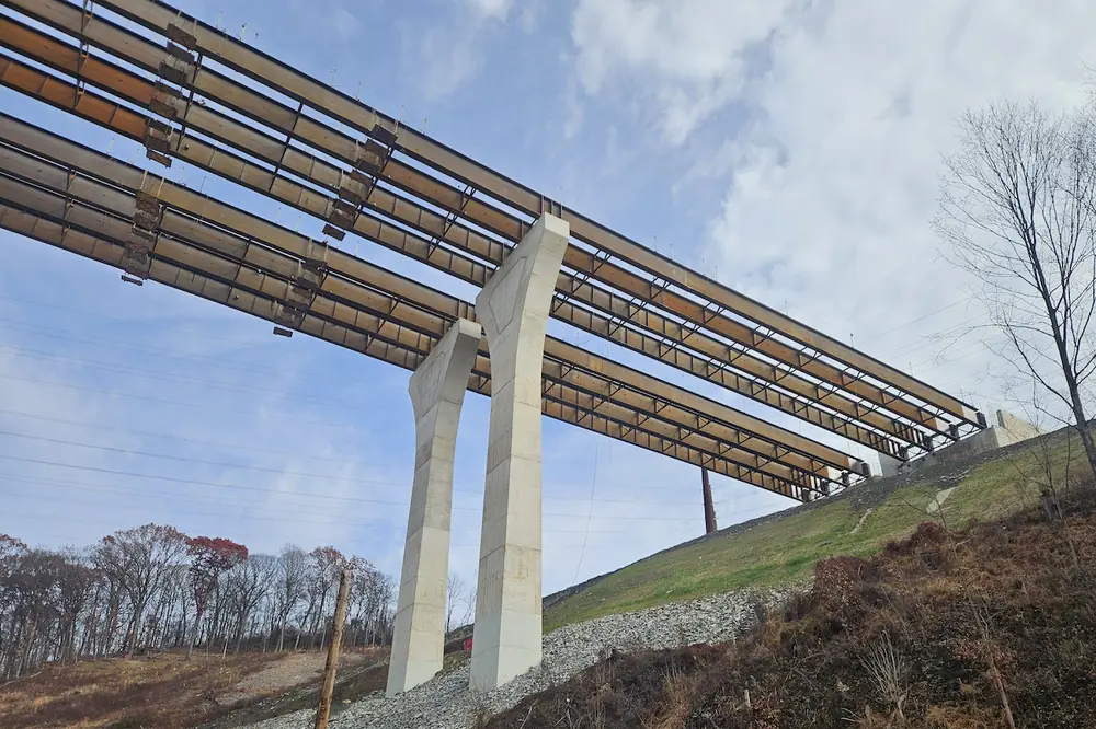 The new alignment for Sections 53A1 and 53A2 of the Mon/Fayette Expressway project required 11 bridges in total, some standing as high as 200 feet tall.