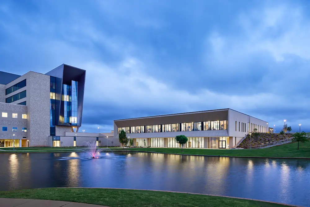 OU Health Stephenson Cancer Center at Norman Regional (Photo courtesy of Corey Gaffer Photography)