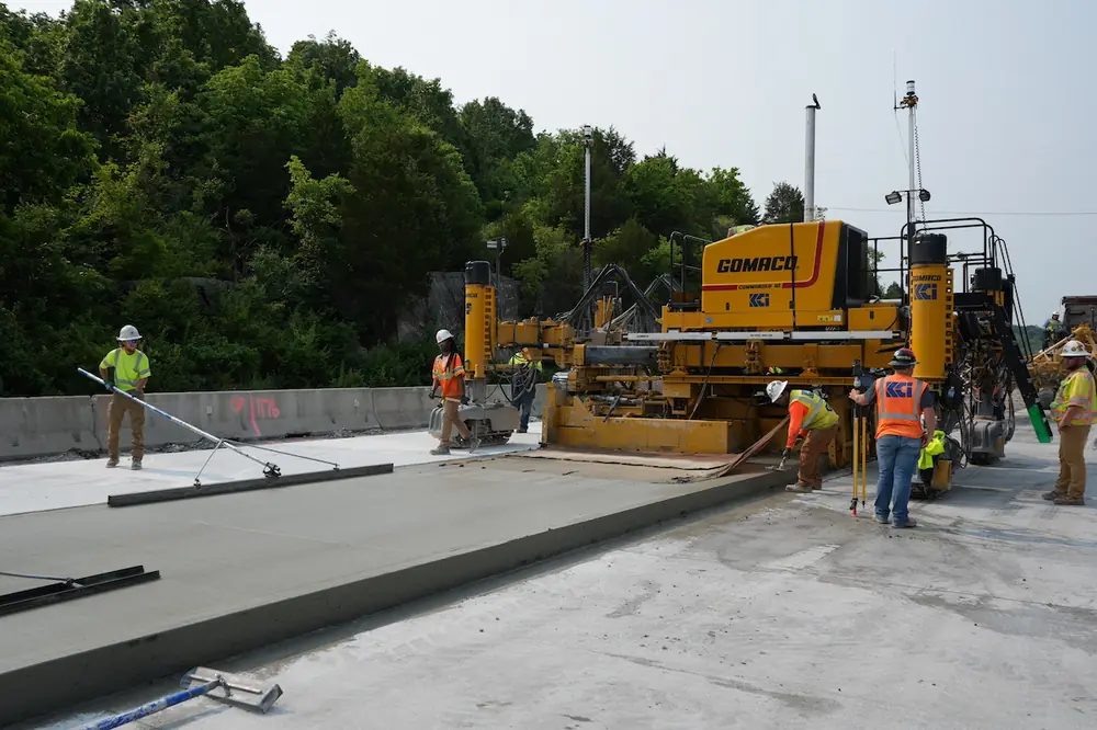 KCI concrete crews utilize a slipform paver to surface portions of I-55 in Jefferson County.