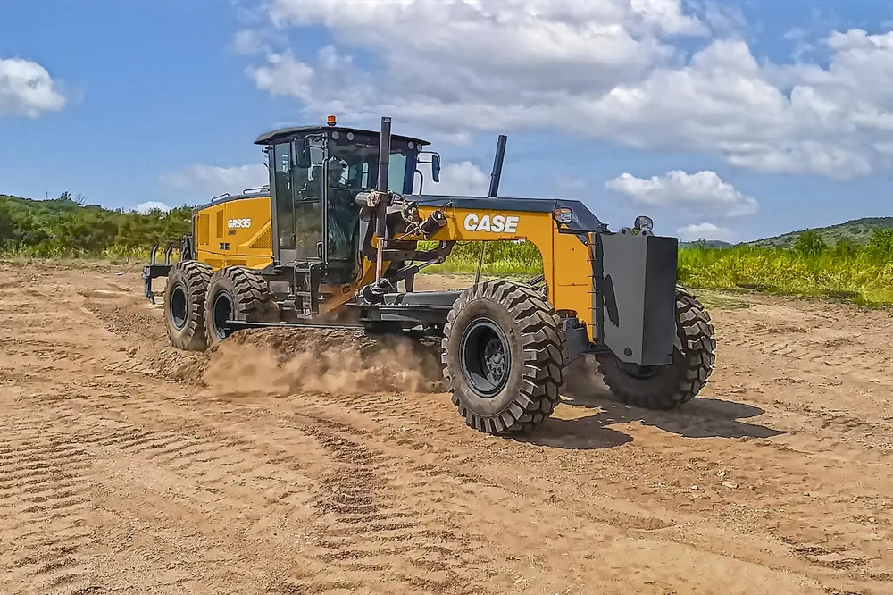 New GR935 grader