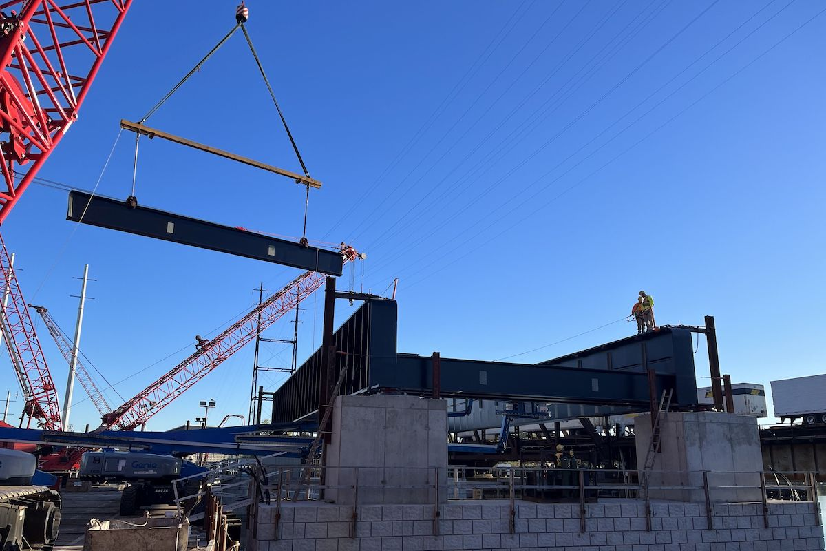 The floorbeams are placed, following the erection of the girders at Span 5.