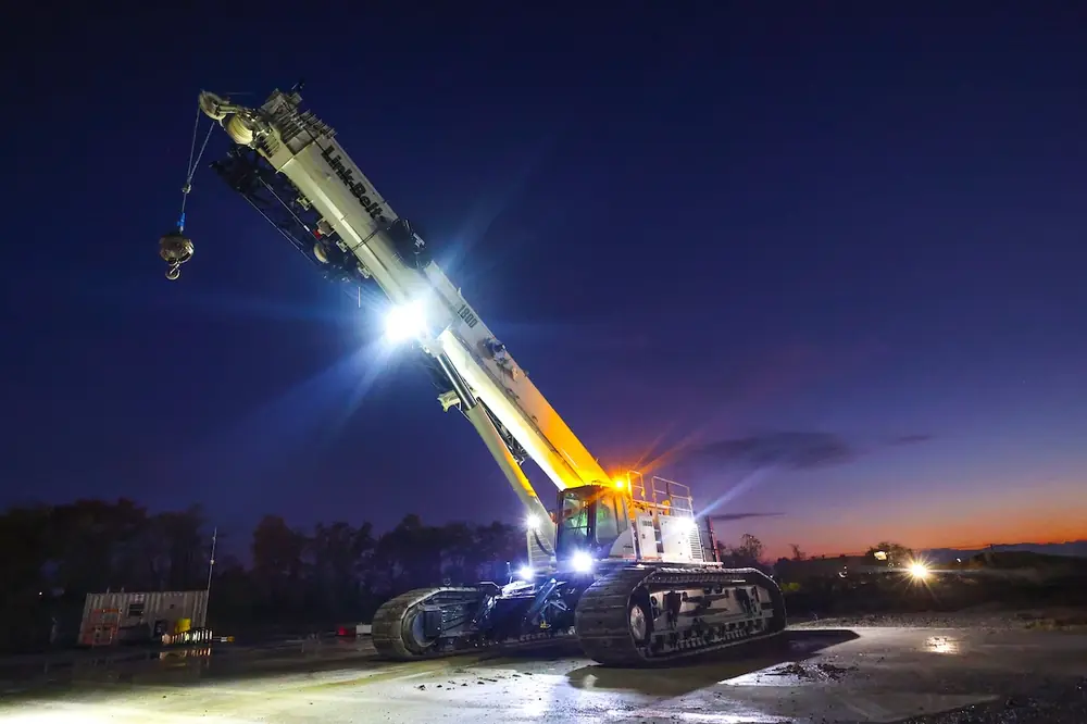 TCC-1800 telescopic crawler crane