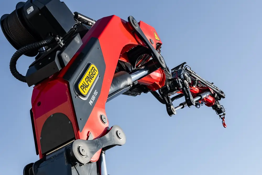 Operators of knuckle boom cranes and other equipment can gain increased visibility into their operating habits through utilization tracking.